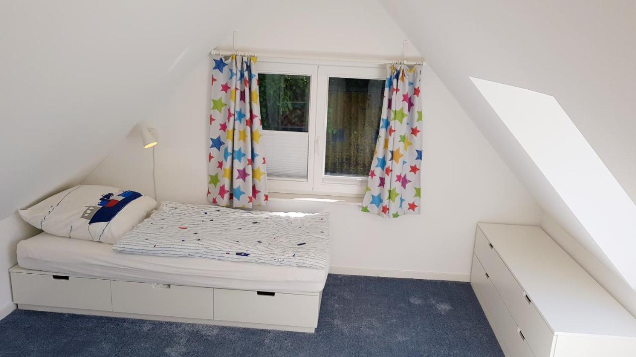 Ferienhaus An Der Nordsee - Familienfreundlich, Gut Ausgestattet & Viel Platz Butjadingen Esterno foto