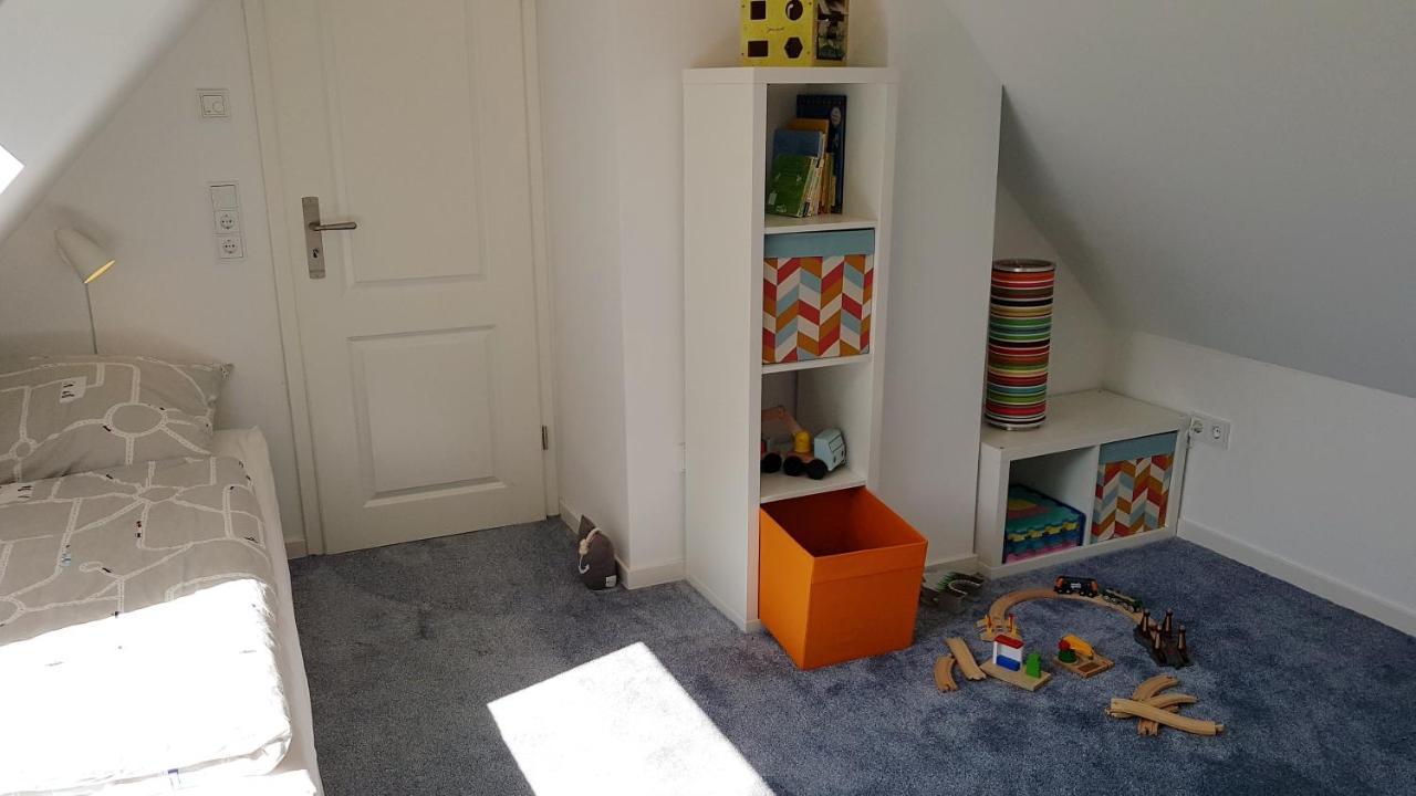 Ferienhaus An Der Nordsee - Familienfreundlich, Gut Ausgestattet & Viel Platz Butjadingen Esterno foto