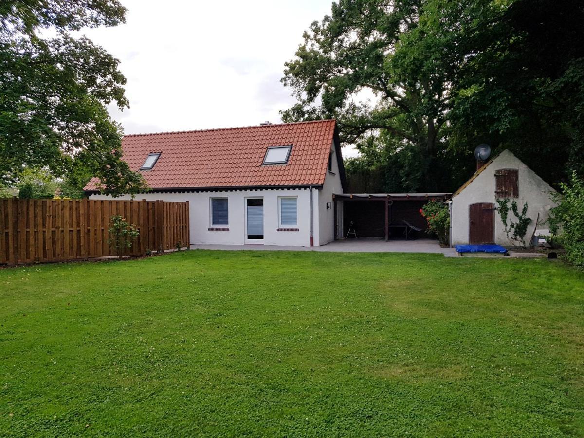 Ferienhaus An Der Nordsee - Familienfreundlich, Gut Ausgestattet & Viel Platz Butjadingen Esterno foto